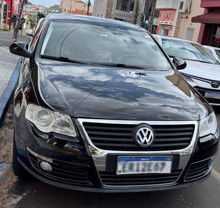 VOLKSWAGEN PASSAT 2.0 FSI COMFORTLINE 16V TURBO GASOLINA 4P TIPTRONIC VOLKSWAGEN PASSAT 2.0 FSI COMFORTLINE 16V TURBO GASOLINA 4P TIPTRONIC
